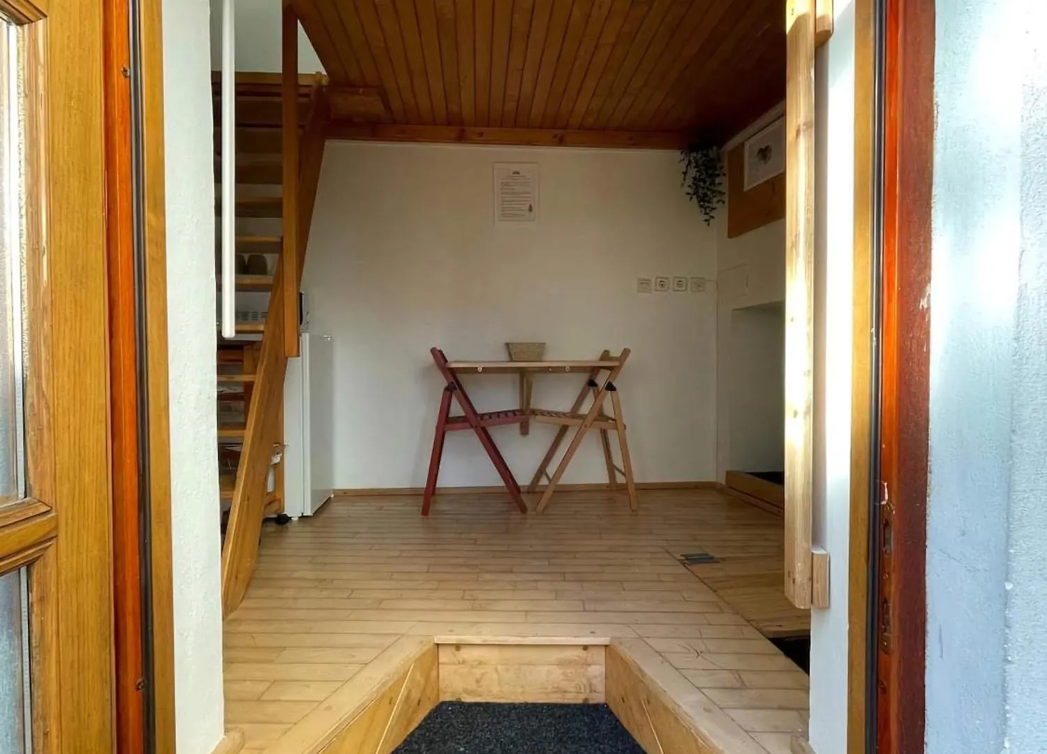 Small Micro-Treehouse In The Centre Ljubljana Apartment