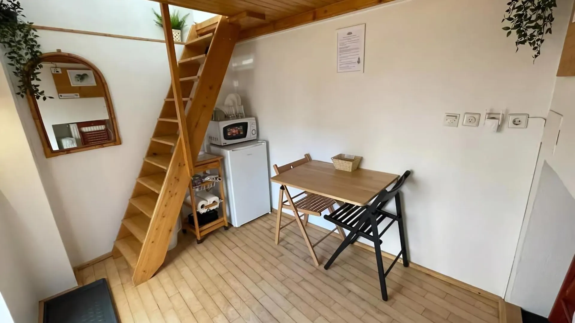 Small Micro-Treehouse In The Centre Ljubljana 0*,  Slovenia